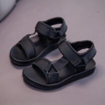 black-triangle-sandal