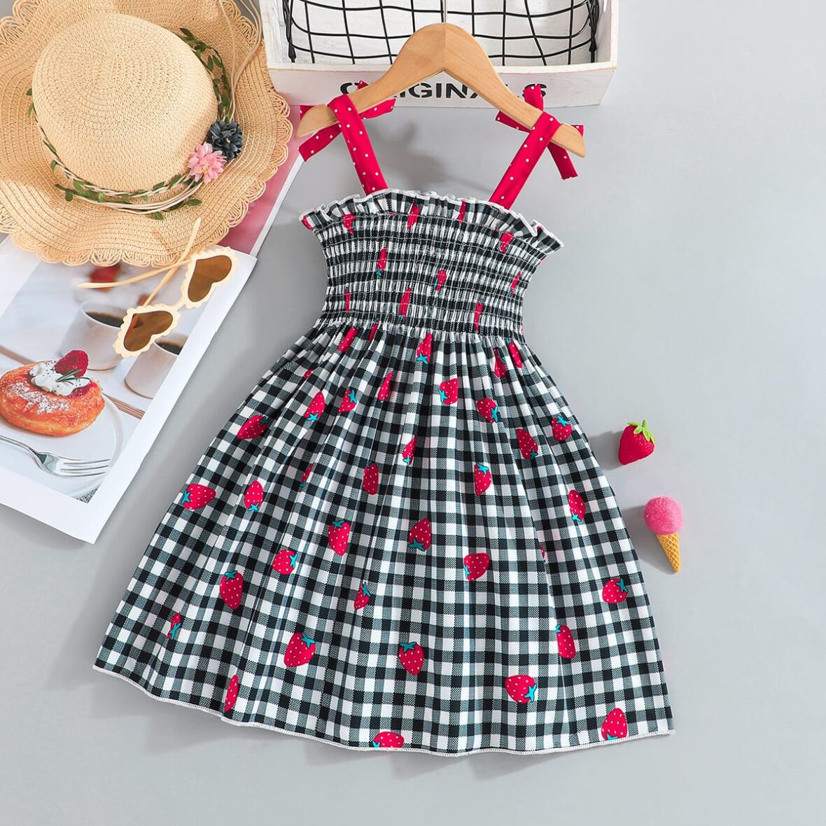 Toddlers Girl Strawberry black white dress (2)